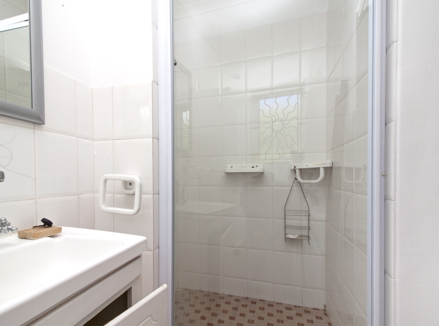 3 Bedroom Property for Sale in Milkwood Park Western Cape